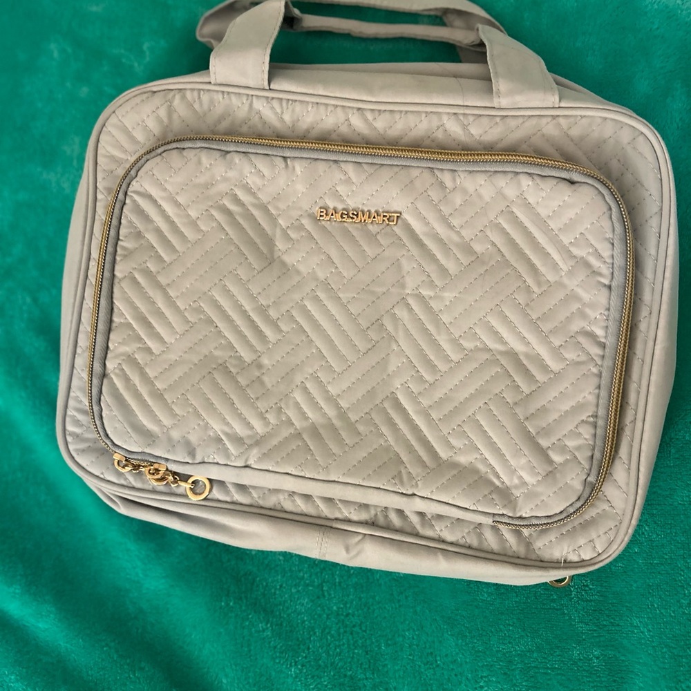 BAGSMART Beige Cosmetic Bag